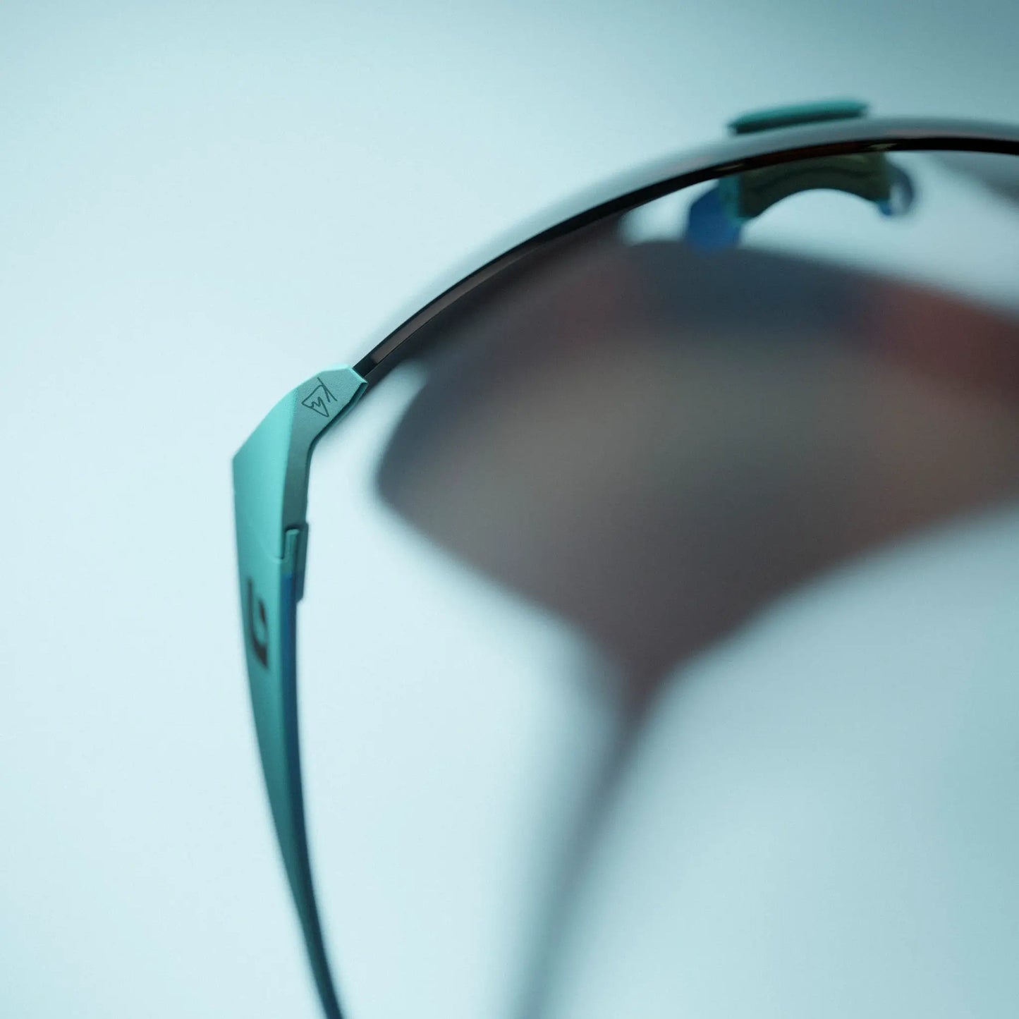 Julbo Faster L Kilian Jornet REACTIV – Light Blue Glacier